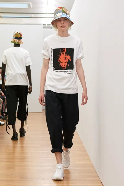 Look 38